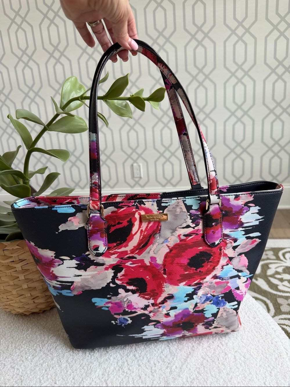 Kate Spade Laurel Way Blurry Floral Small Dally Tote Like New
